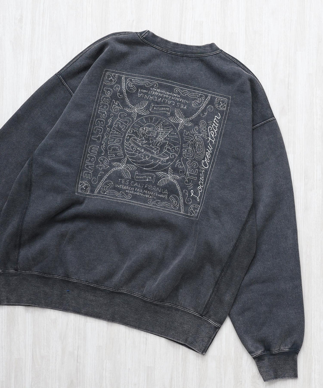 10月下旬お届け予定》TES VINTAGE BANDANA EMB PIGMENT BIG SWEAT