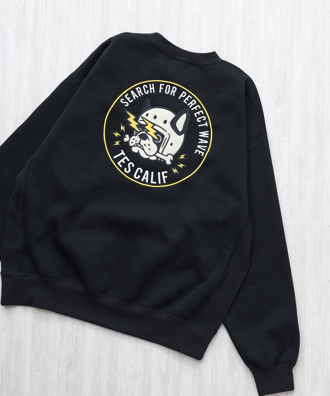 10月下旬お届け予定》TES BIKER BUHI EMB BIG SWEAT / クルーネック