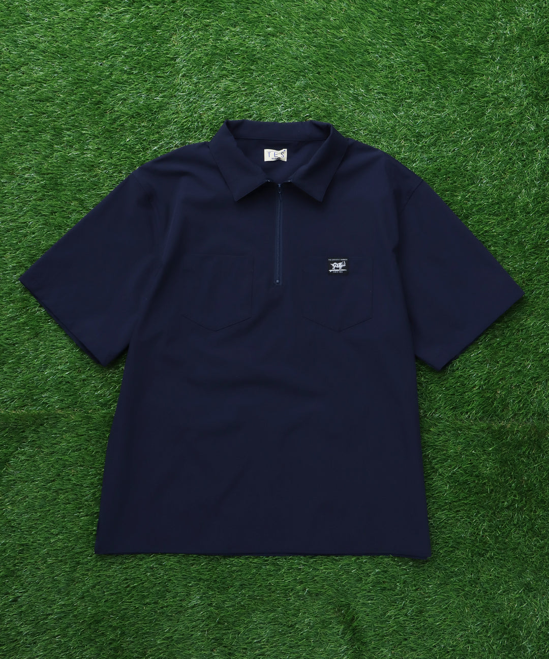 【ガッチャ】EM023360 とハーフジップシャツ EM323362 TES COMFORT HALF ZIP SHIRT / 半袖ハーフジップシャツ – TES | THE