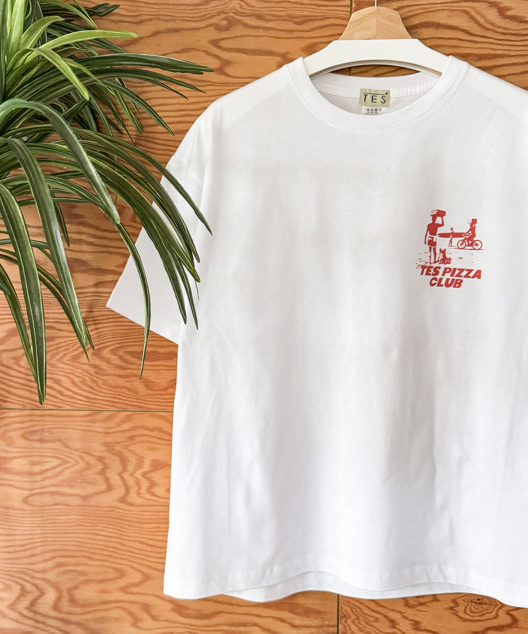 7月下旬お届け予定》【WEB / FLAG SHOP限定】TES PIZZA CLUB T-SHIRT