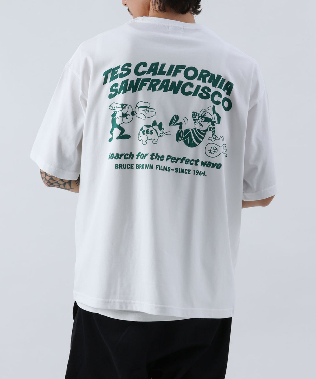 7月下旬お届け予定》 【WEB / FLAG SHOP限定】TES CAL MAGAZINE BIG T