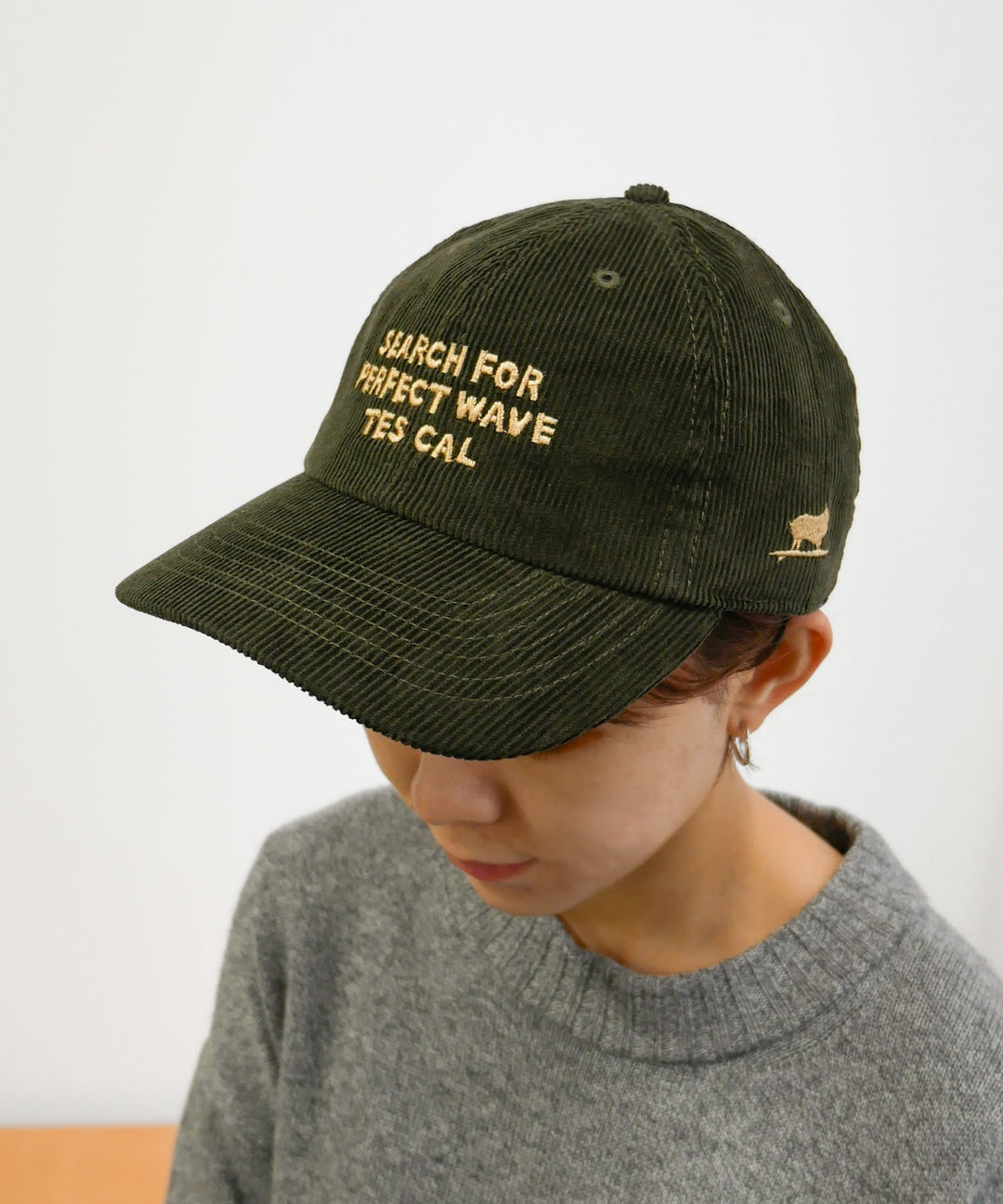 韓国ファッション キャップ [DEINET] CORDUROY D LOGO CAP 楽天市場】【正規販売店】VARZAR キャップ 3D Monogram logo