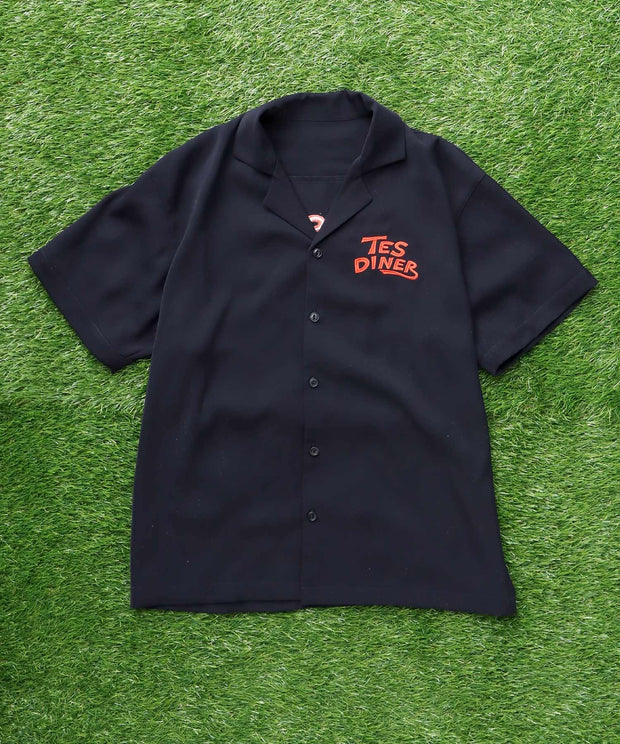 《5月上旬お届け予定》	TES PIZZA DINER CREW EMB SHIRT / 半袖シャツ