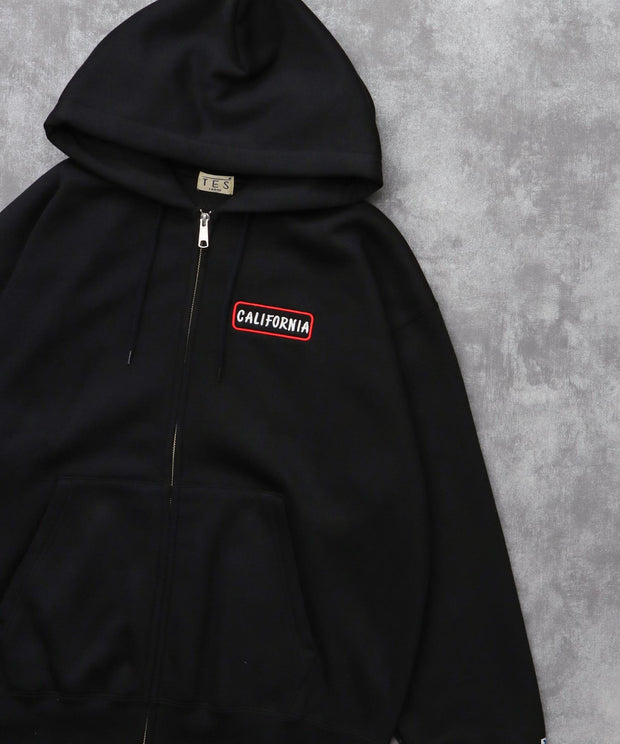 《10月下旬お届け予定》TES GOOD TIMES EMB BIG SWEAT ZIP PARKA / スウェットパーカー