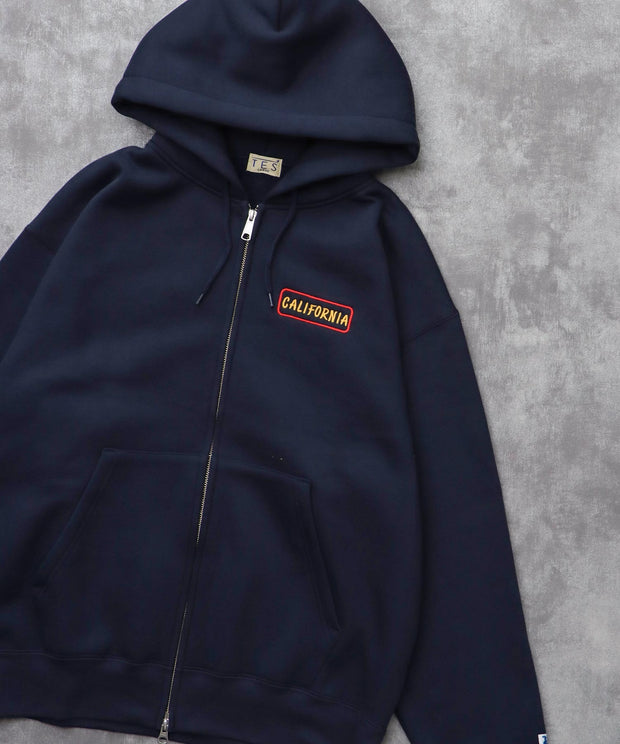 《10月下旬お届け予定》TES GOOD TIMES EMB BIG SWEAT ZIP PARKA / スウェットパーカー