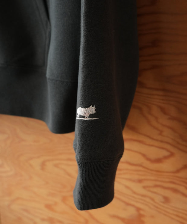 《11月中旬お届け予定》【WEB / FLAG SHOP限定】COLOR LOGO EMB MIDDLE WEIGHT ZIP PK / ショート丈ジップパーカー